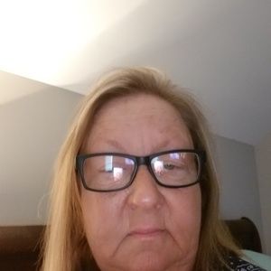 Meet your Posher, Leeann